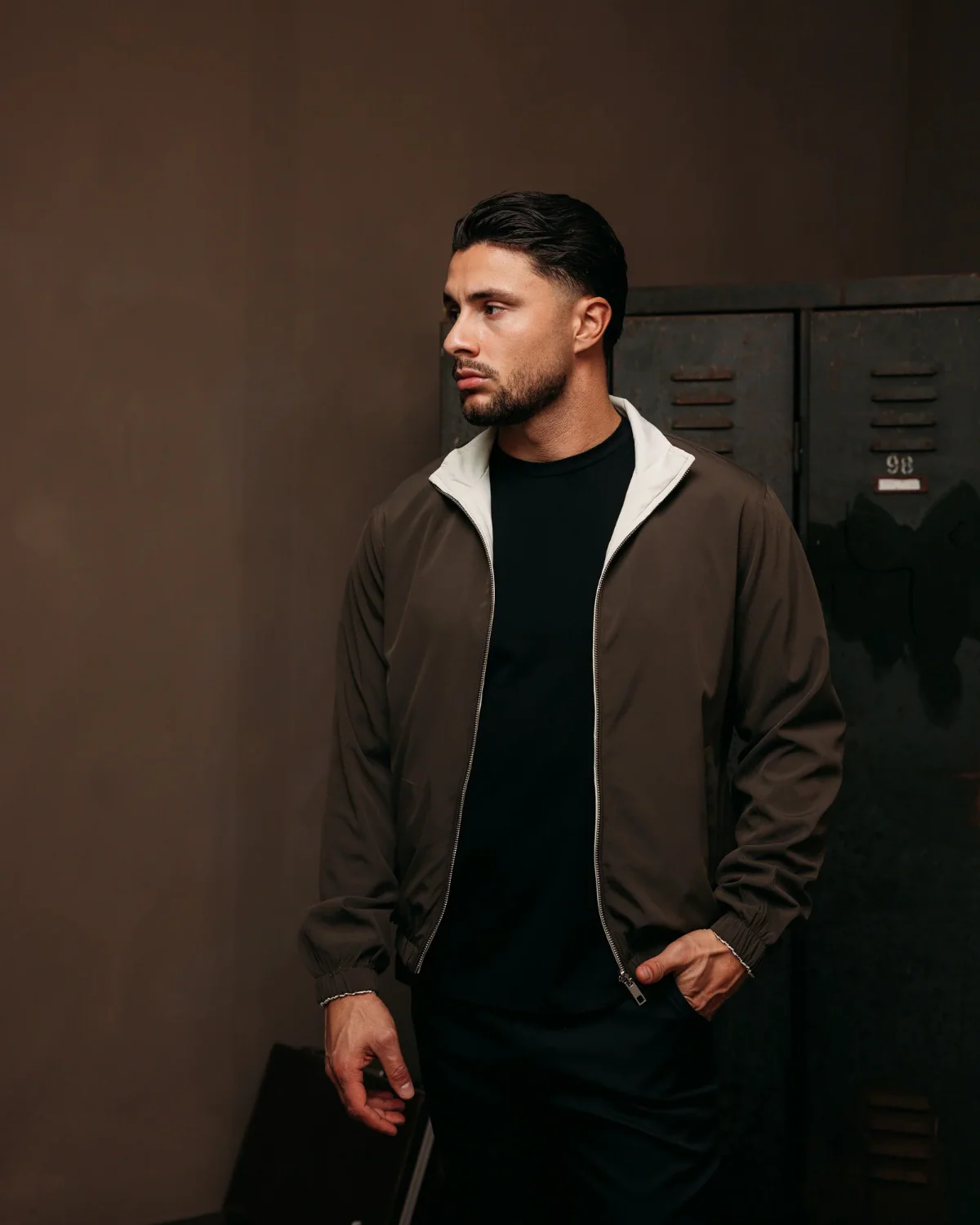 CORE JACKET OLIVE