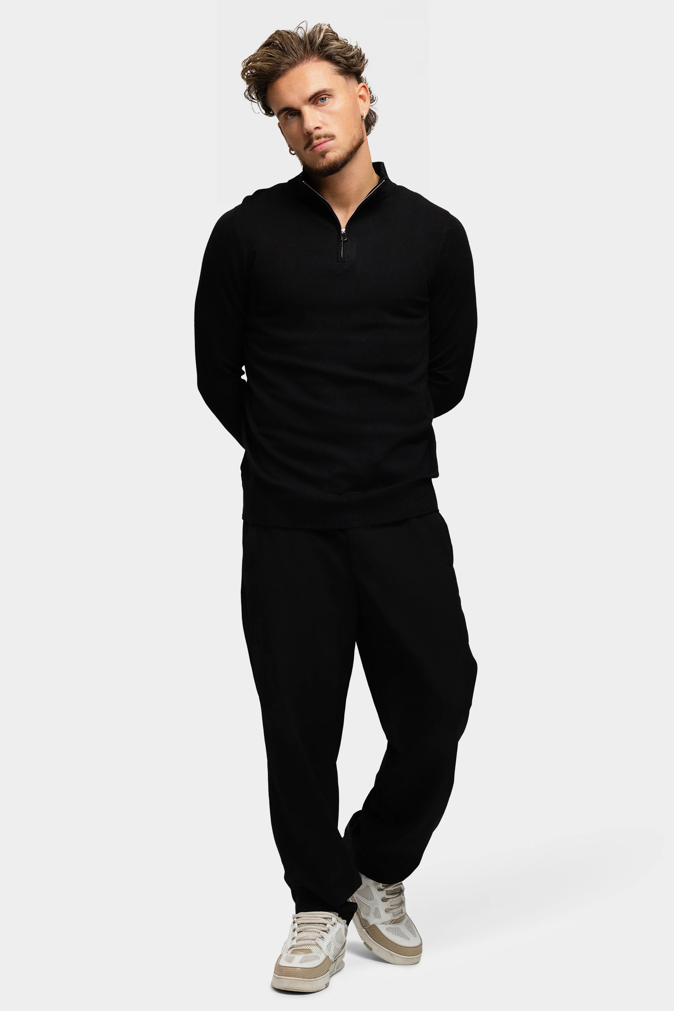 Knitted Zipper Black - Image 3