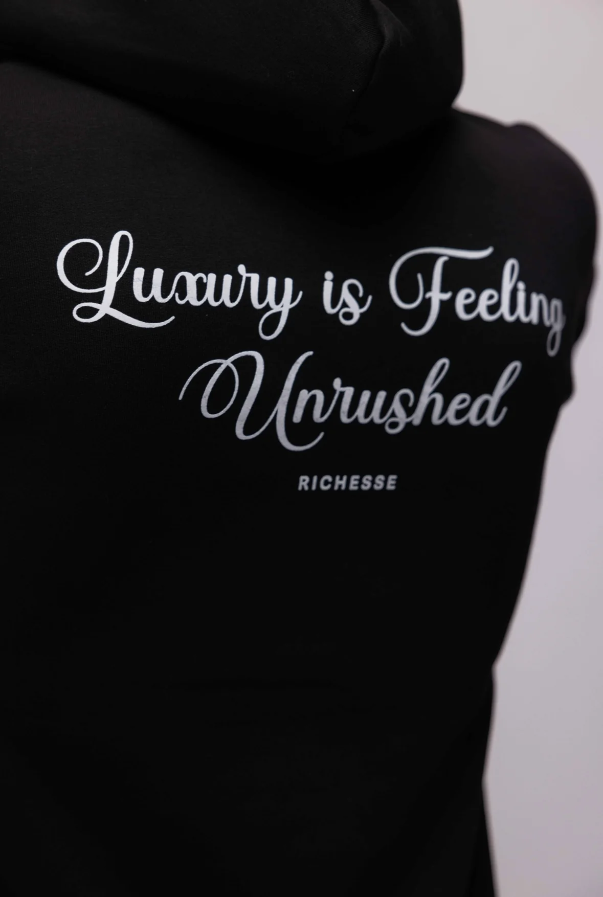 UNRUSHED HOODIE BLACK - Image 6